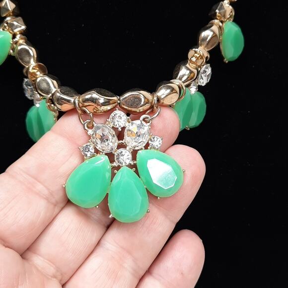 Green & Gold Colored Statement Bib Necklace Teardrop Cabochons Clear Rhinestones - Picture 2 of 5
